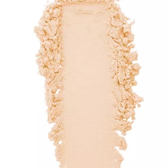 LAURA‎ MERCIER
Translucent Loose Setting Powder, 1-oz. - Picture 1 of 8